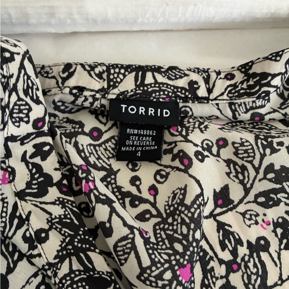 Torrid sheer tunic - Picture 6 of 7